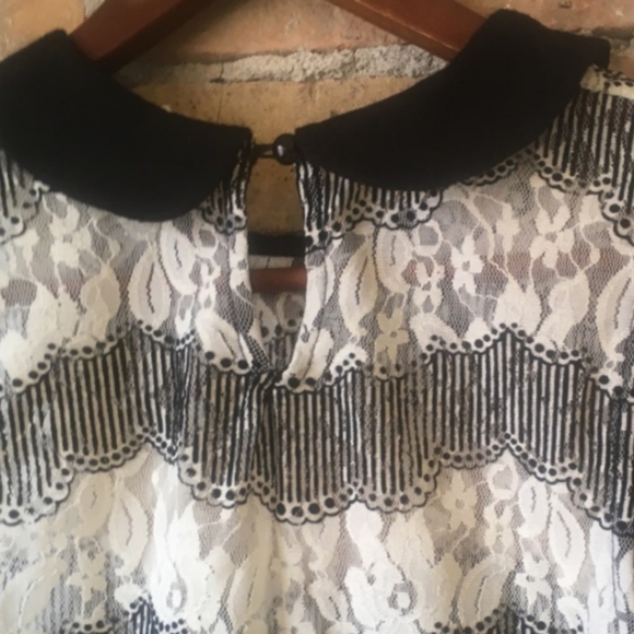 Lace Sleeveless Top - Picture 3 of 6